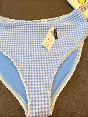 New With Tags Abercrombie & Fitch Women's Blue Bikini Bottoms Medium